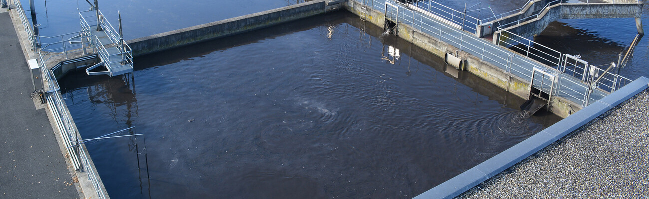 Avloppsreningsverk i staden Kitzingen med 85 000 invånare.