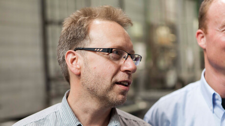 Medarbetare på ZF Friedrichshafen i samtal