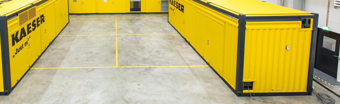 Tre tryckluftscontainersystem från Kaeser Kompressorer i Linz.