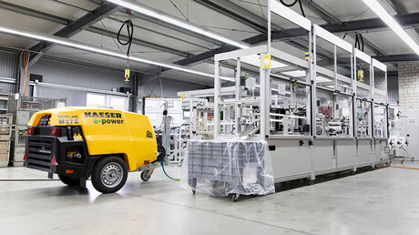 MOBILAIR M27E i produktionen på Unimatic.