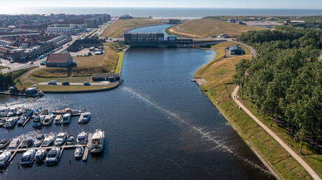 Bubbelridån från The Great Bubble Barrier i Katwijk, Nederländerna.