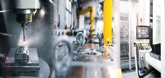 Effektiv produktionslinje med tillförlitligt tryckluftsstöd – maximal driftsäkerhet med modern tryckluftsteknik från KAESER KOMPRESSORER.