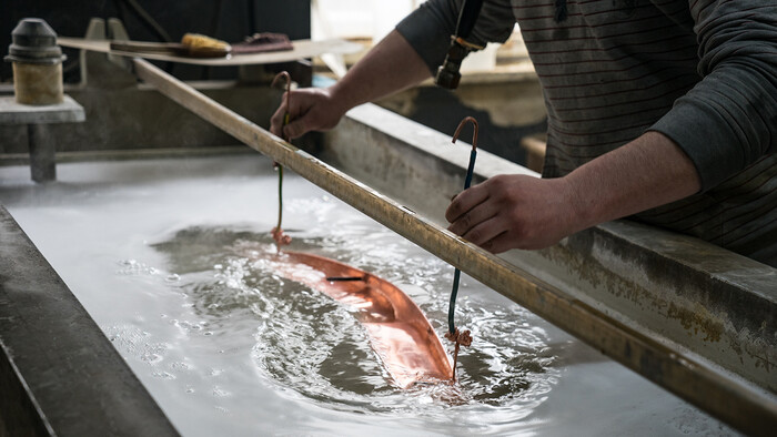 Galvaniseringsprocesser använder varmvatten som värmts upp genom en tryckluftskompressor.